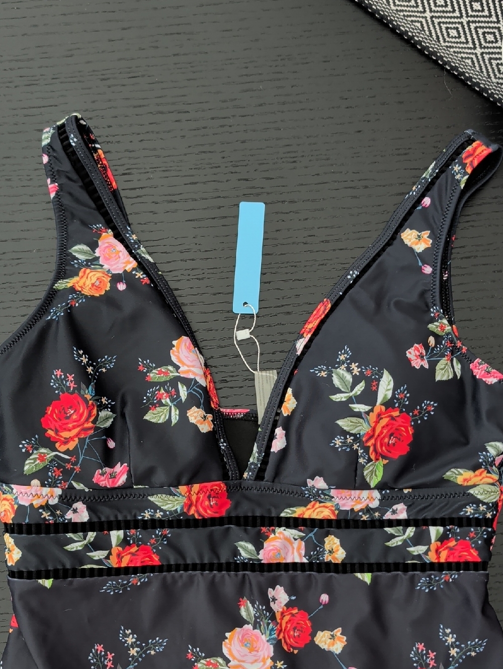 New Floral Print on Black One Piece Swimsuit LIVE LIFE ON THE BEACH XXL Bathing - Picture 2 of 9